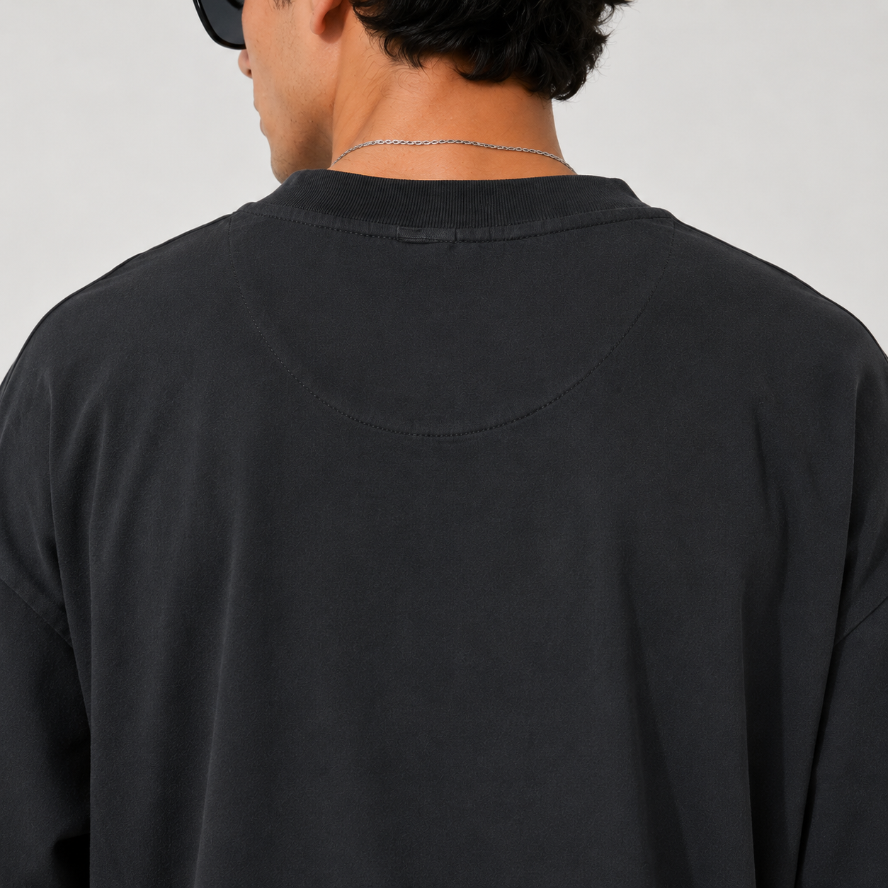 Antrasit Minimal Baskılı Oversize Erkek Tişört