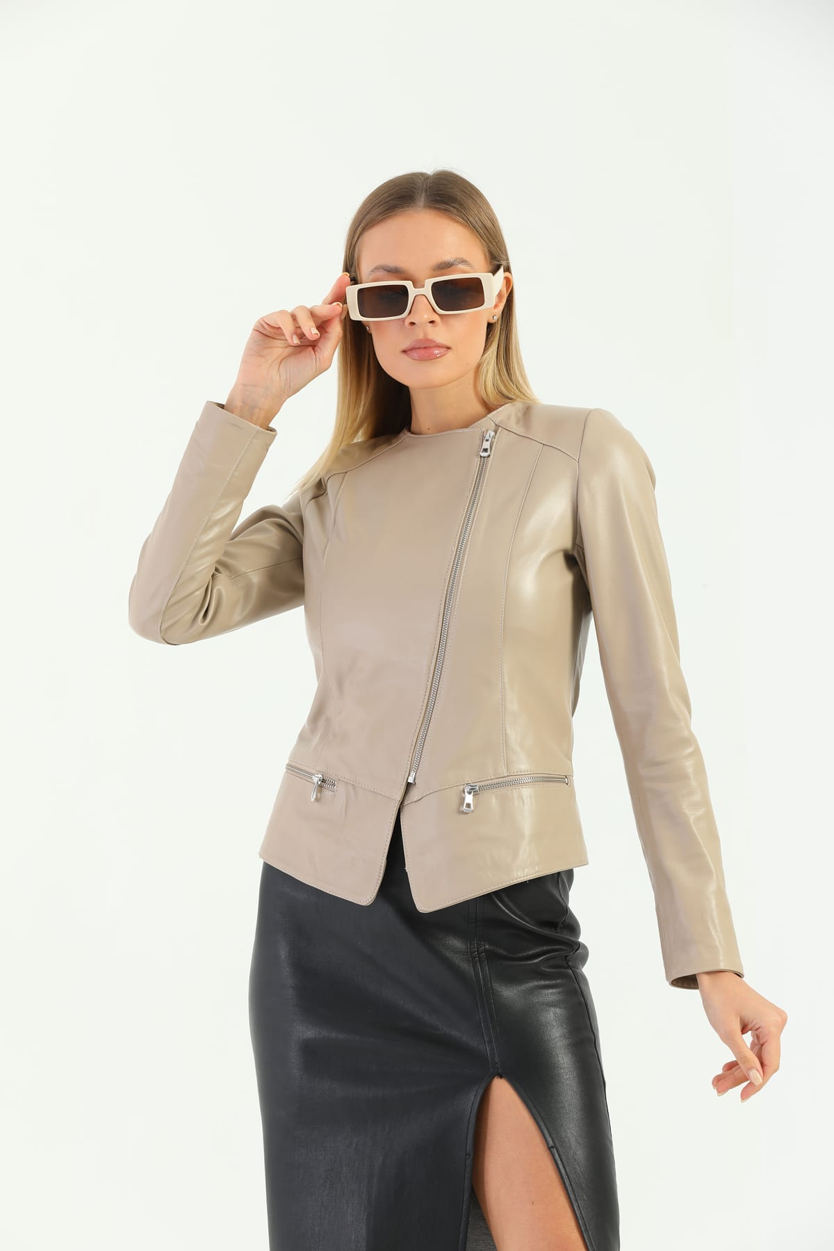 Kadin Asimetrik Fermuar Detayli Deri Ceket Bej - Image 3