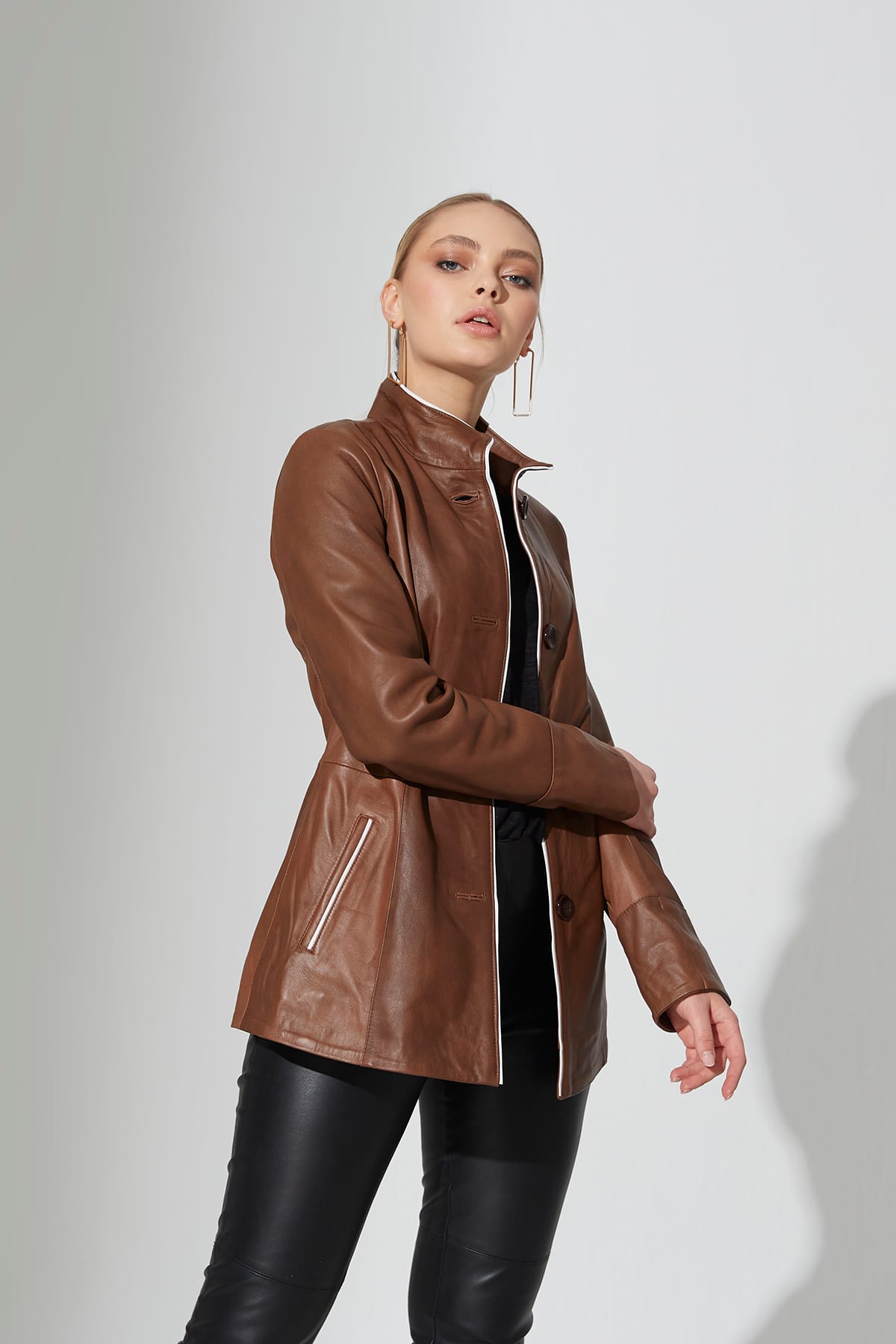 Kadin Dugmeli Hakim Yaka Deri Ceket Kestane - Image 4